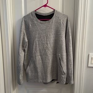 Lululemon Men’s at Ease crew Neck Grey